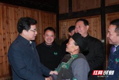 王少峰：全面彰显精准扶贫首倡地担当作为