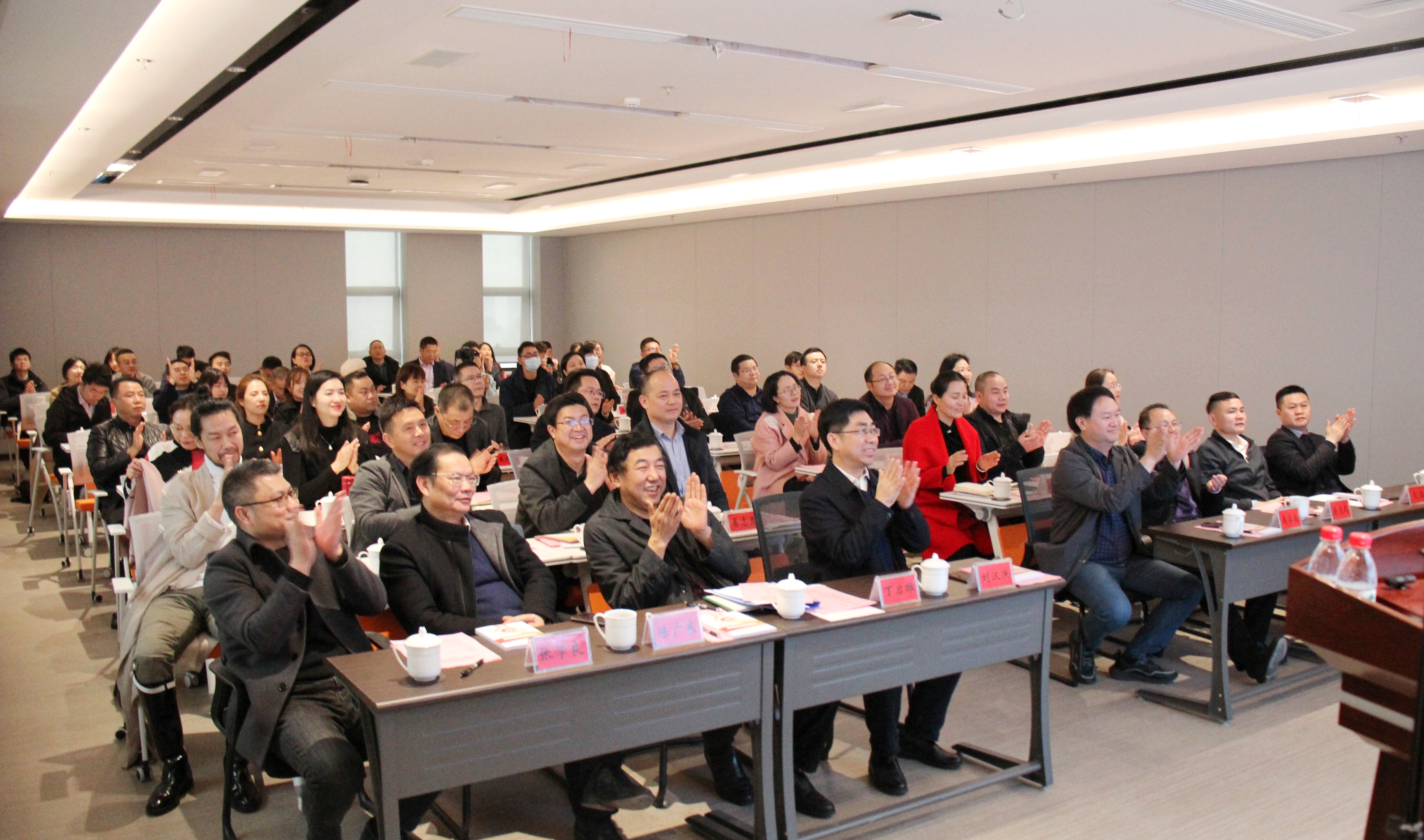 学习雷锋好榜样，我们都来读书吧
